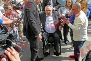 Banii, ochiul dracului. Povestea prăbuşirii imperiului Adamescu