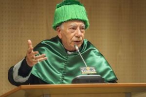 Un cardinal, prieten al Papei, surprins de Poliţie la o orgie cu homosexuali şi droguri