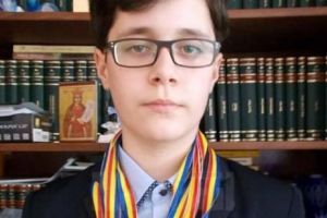 Un elev de clasa a X-a a dat peste nas Ministerului Educaţiei. A luat aurul mondial la Astronomie, deşi Guvernul nu a vrut să-i sponsorizeze deplasarea în China