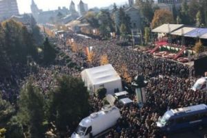 190 de mii de români şi-au pus nădejdea şi anul acesta în Sfânta Parascheva