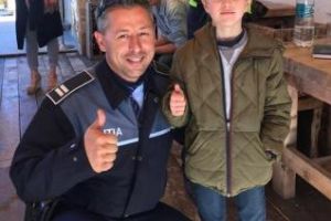 CLUJ: Copil rătăcit în pădure în timp ce se plimba cu motocicleta. Poliţiştii l-au găsit după aproape 2 ore de căutări FOTO