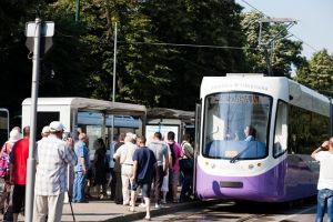 In plin proces cu firma care le construieste, Robu lauda tramvaiele Armonia