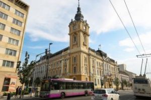 Ce salarii FRUMOASE se dau în Primăria Cluj-Napoca. Nu e de mirare ca sunt angajaţi cu toată familia