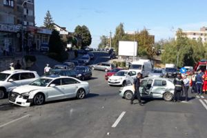 Oameni răniţi în evenimente rutiere