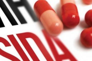 Ministerul Sănătăţii, într-un scandal uriaş! Românii infectaţi cu HIV cerşesc medicamente pe la porţile spitalelor