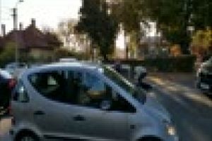 Scandal în Piaţa Engels. Taximetrist căzut la pământ ca un fotbalist, pretinde că a fost lovit de un italian - VIDEO