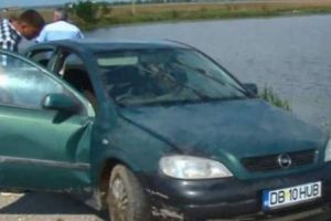 MISTERUL MORȚII femeii căzute în lac a fost ELUCIDAT. Un bărbat a fost REȚINUT