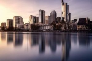 S-au reorientat ROMÂNII? O mare putere EUROPEANĂ simte efectele. Nu e nici Anglia, nici 