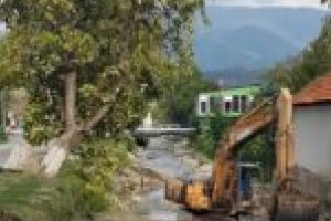 Lucrări „în regim de urgenţă” în Caraş-Severin, la 4 luni distanţă de la dezastru!