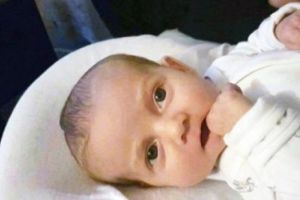 Concluzie NEAȘTEPTATĂ, în cazul bebeluşului care a murit în timpul botezului! Ce au descoperit medicii legişti