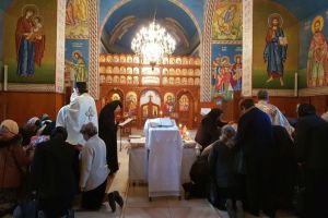 FOTO. Pelerinaj la mănăstiri din judeţul Mureş pentru vârstnicii ocrotiţi prin Serviciul socio-medical din Baia de Arieş