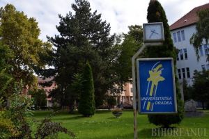 Musafiri de soi: Începe evaluarea instituţională ARACIS, la Universitatea din Oradea