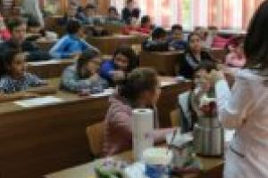 Natur House Reşiţa, la şcoală de Ziua Internaţională a Alimentaţiei [FOTO/VIDEO]