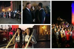 FOTO: Tulnicăresele din Apuseni, moment artistic special la Roma. Tulnicele au sunat lângă Columna lui Traian, iluminată în culorile tricolorului. Klaus Iohannis prezent la eveniment