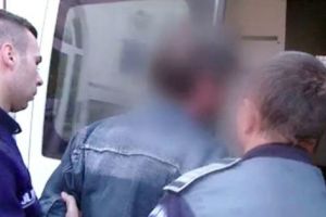 Anchetat pentru că şi-a lăsat vecina să moară înecată!