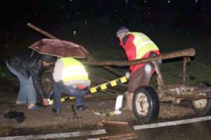 Căruţă spulberată de maşină la Călineşti