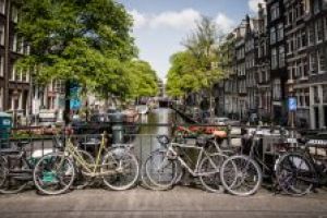 Expert olandez in managementul traficului: In Amsterdam, 42% din populatie foloseste bicicleta; e importanta infrastructura propice