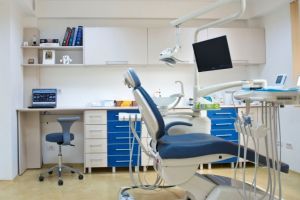 Servicii stomatologice decontate de stat, la peste 40 de cabinete din Gorj