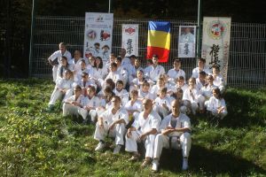 Sportivii C.S. Karate Kyokushinkai Târgu-Jiu s-au antrenat la Băile Olăneşti, în cadrul unui proiect ambiţios