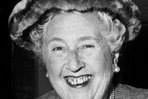 Viaţa secretă a scriitoarei Agatha Christie. A ajuns miliardară din scris fără să scrie un rând cu mâna ei!