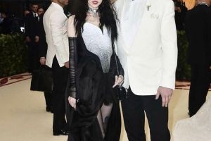 CINE ESTE IUBITA LUI ELON MUSK ȘI CUM A ÎNCEPUT RELAȚIA CELOR DOI?