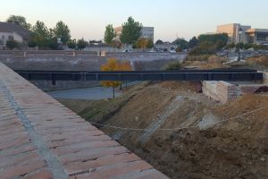 FOTO, VIDEO. Au început lucrările la podul ce va face legătura între Monumentul Unirii şi Catedrala Încoronării din Alba Iulia