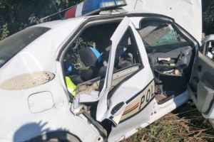 Maşină de POLIȚIE implicată într-un ACCIDENT grav. Trei deţinute au fost grav RĂNITE 