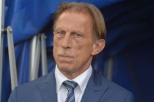 Eşecul naţionalei de fotbal are explicaţii: ”Daum s-a întâlnit cu impresarul unui jucător. Acesta a jucat şi a fost vândut direct”