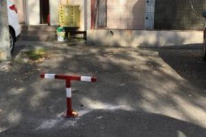 Vocea baimareanului: Tupeu! Si-a facut parcare privata pe domeniul public