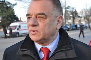 Ionică are treabă la primărie. Să-l lăsăm să o facă!