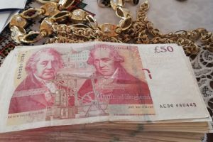  Grupare specializata in trafic de persoane, destructurata de politisti (galerie foto)