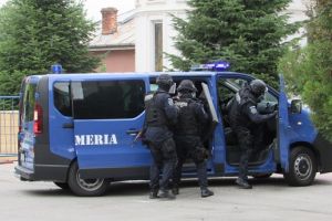 IJJ Dolj: Tineri depistaţi cu substanţe interzise asupra lor