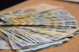 Voiai să-ţi scoţi credit? Veste proastă: BNR a introdus limite drastice de îndatorare!