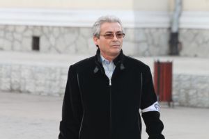 Acţionarii nu-i dau banii lui Golea!