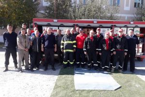 Antrenament în echipă, între structurile voluntare şi forţele profesioniste de intervenţie