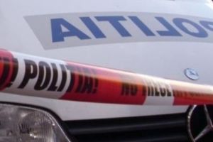 Poliţişti ameninţaţi cu securea şi furca de un bărbat din Aiud, acuzat de tâlhărie. Agresorul a ajuns la închisoare după doar opt zile de la eliberarea condiţionată