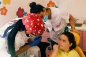 Aproape 600 de copii din comunitati rurale defavorizate si copii cu afectiuni oncologice vor beneficia, gratuit, de consultatii si tratament stomatologic