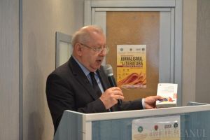 Jurnalişti şi scriitori dezbat la Oradea diferenţele şi complicităţile dintre ei (FOTO/VIDEO)