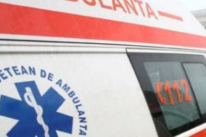 Pieton de aproape 70 de ani rănit grav în Mănăştur. Traversa strada neregulamentar