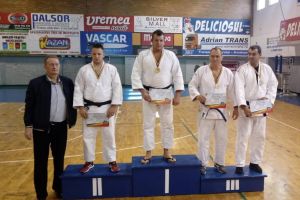 Jandarm harghitean pe cea mai înaltă treaptă a podiumului