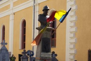 Monumentul eroilor din Hodac, omagiu adus înaintaşilor