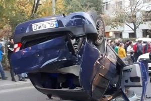 Două persoane au fost rănite în urma unui accident rutier grav