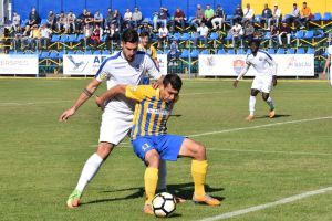 Fotbal/ Liga a II-a. Pe terenul „lanternei”