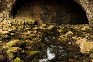 Drumul Sticlei, cu 1000 de ani înainte de Drumul Mătăsii. Comori antice fabuloase în Peştera Cioclovina