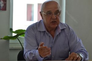 Vasile Bar: Mulţi pierd vremea şi trebuie obligaţi să intre în câmpul muncii
