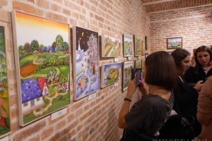 A cincea ediţie a Festivalului Naţional de Artă Naivă s-a deschis la Muzeul Ţării Crişurilor (FOTO)