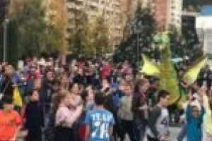 Imagini de poveste în centrul Reşiţei! Festivalul de teatru pentru copii continuă!