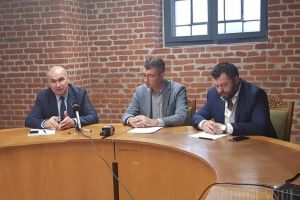 Oradea vrea să devină oraşul IT: Primăria anunţă burse pentru liceeni şi studenţi, facilităţi şi fonduri nerambursabile pentru tineri antreprenori în domeniu