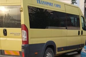 Un şofer care transporta elevi, găsit băut la primaoră a dimineţii