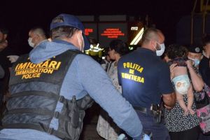 Alerta generala in Marea Neagra!: Aproximativ 60 de copii si aproape 100 de adulti, salvati in Portul Midia. Condamnari definitive (video)